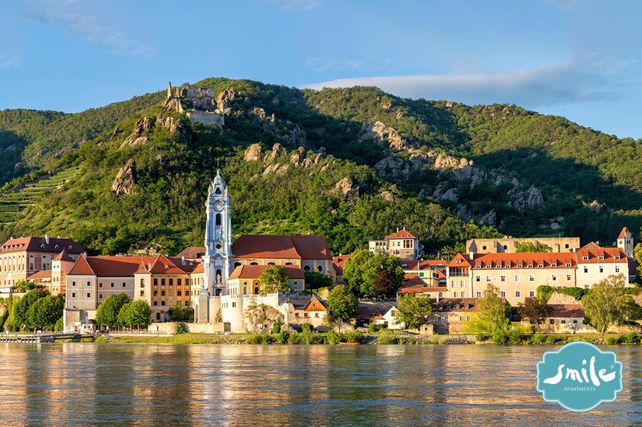 Smile Apartments Zum Goldenen Strauss Дюрнштайн Экстерьер фото